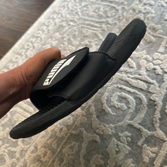 Puma Size 11 Black Adjustable Slides - Picture 2 of 3